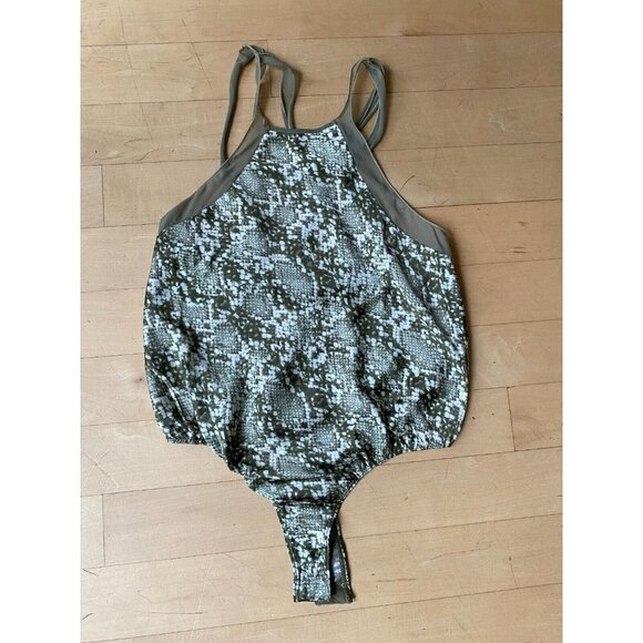 Free People Intimately BNWOT womens green snake print bodysuit sz Xsmall - Picture 2 of 8
